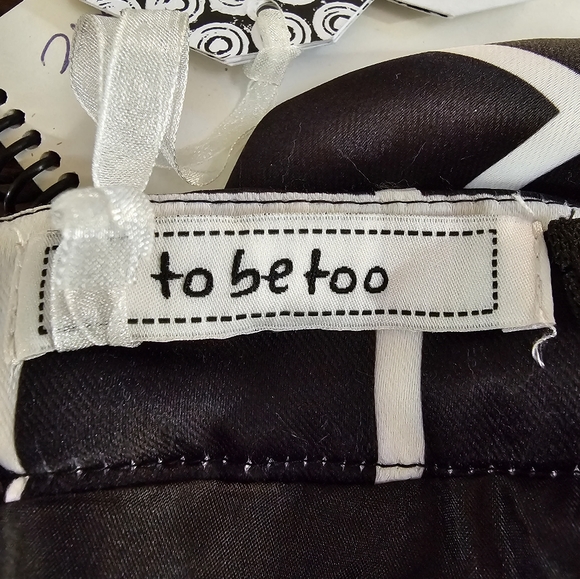 To Be Too Girls Skirt Size 40/XL NWT - Picture 10 of 12